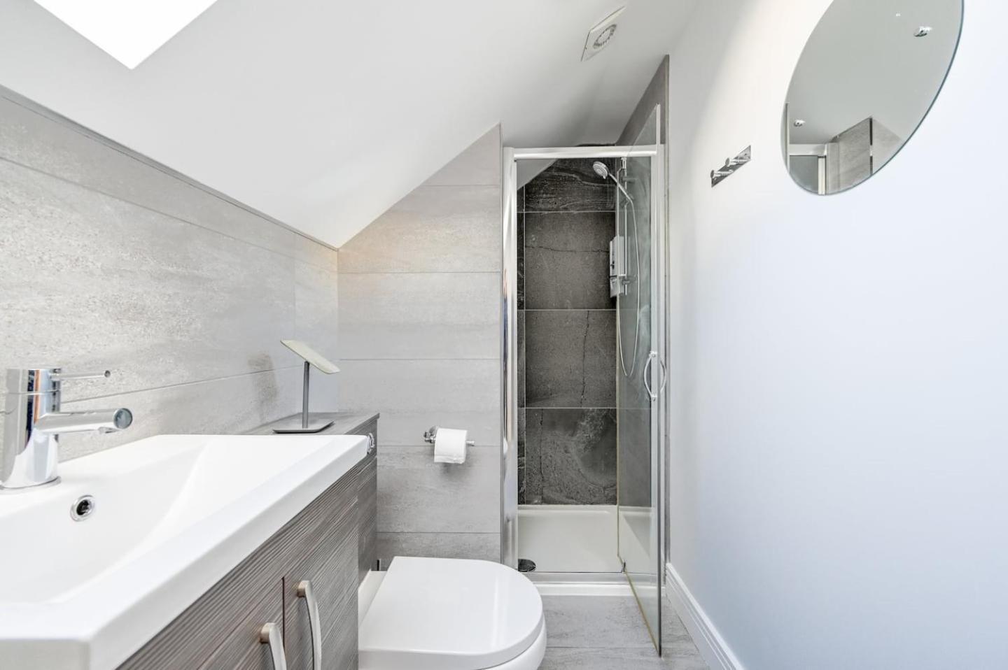 Luxury 3-Bed House, Beach 300M, Sleeps 6, Parking New Quay Esterno foto