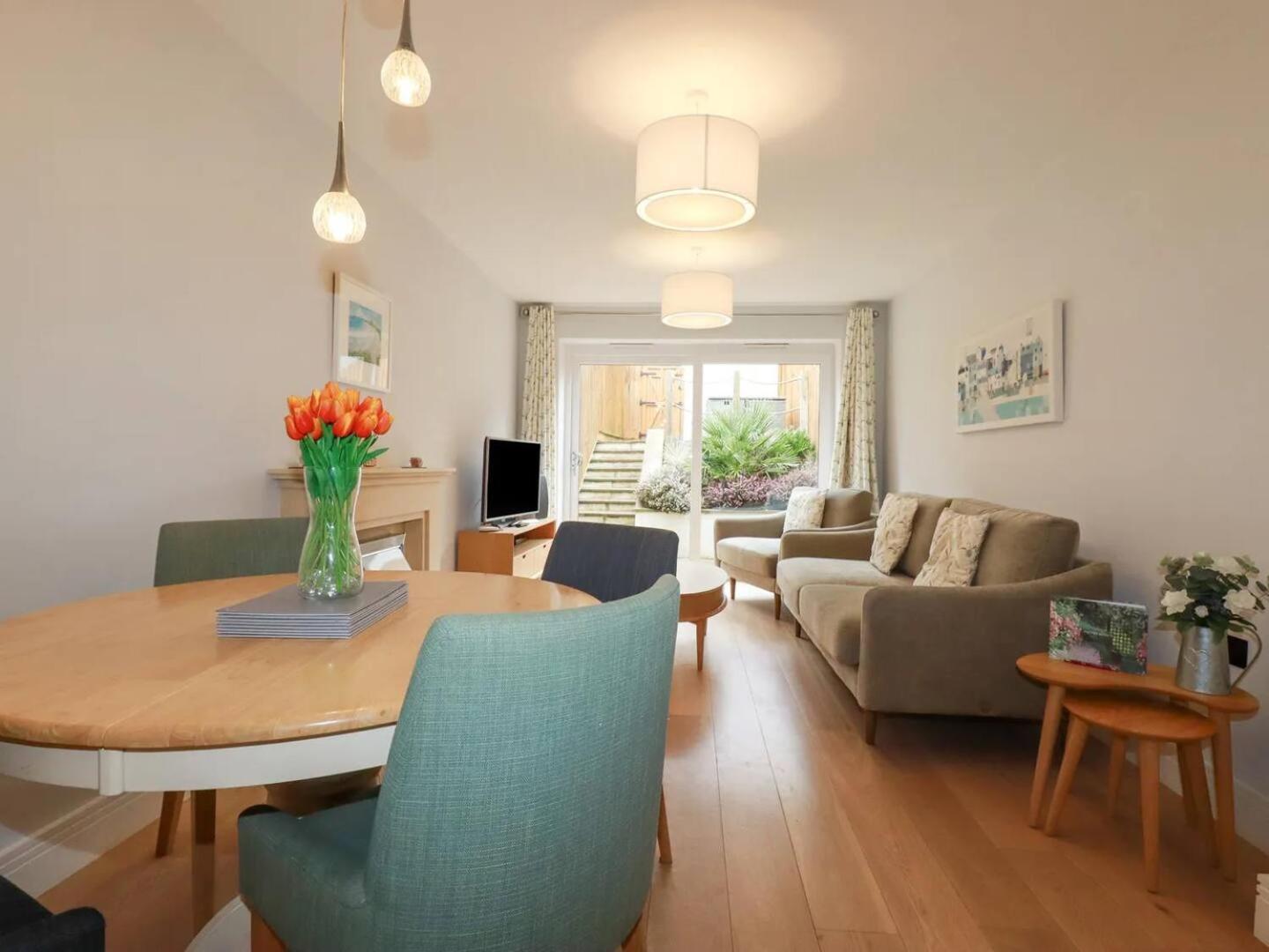 Luxury 3-Bed House, Beach 300M, Sleeps 6, Parking New Quay Esterno foto